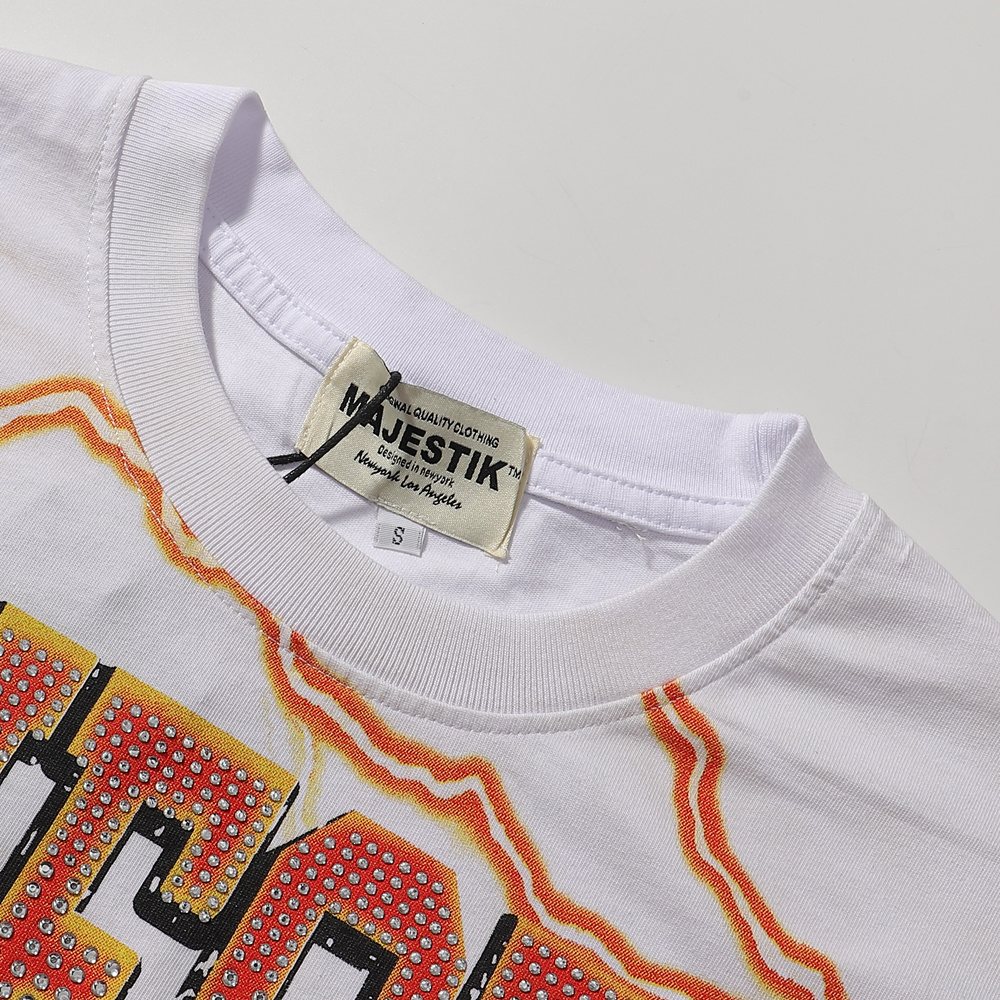 MAJESTIK Fearless 00 Football Bear Graphic T-Shirt ¡ª detail