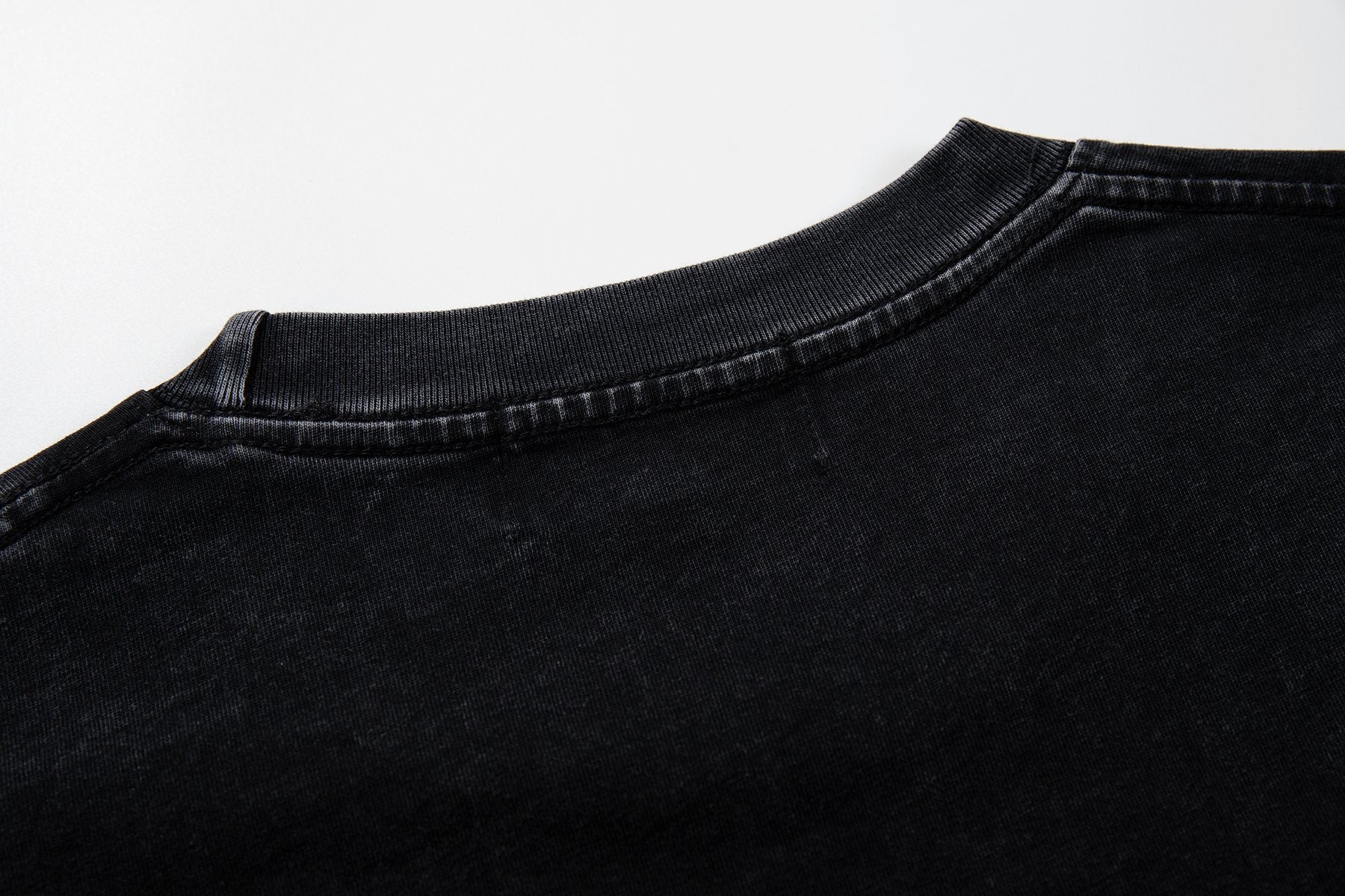 MAJESTIK Washed Black Concert-Collage Graphic T-Shirt ¡ª detail
