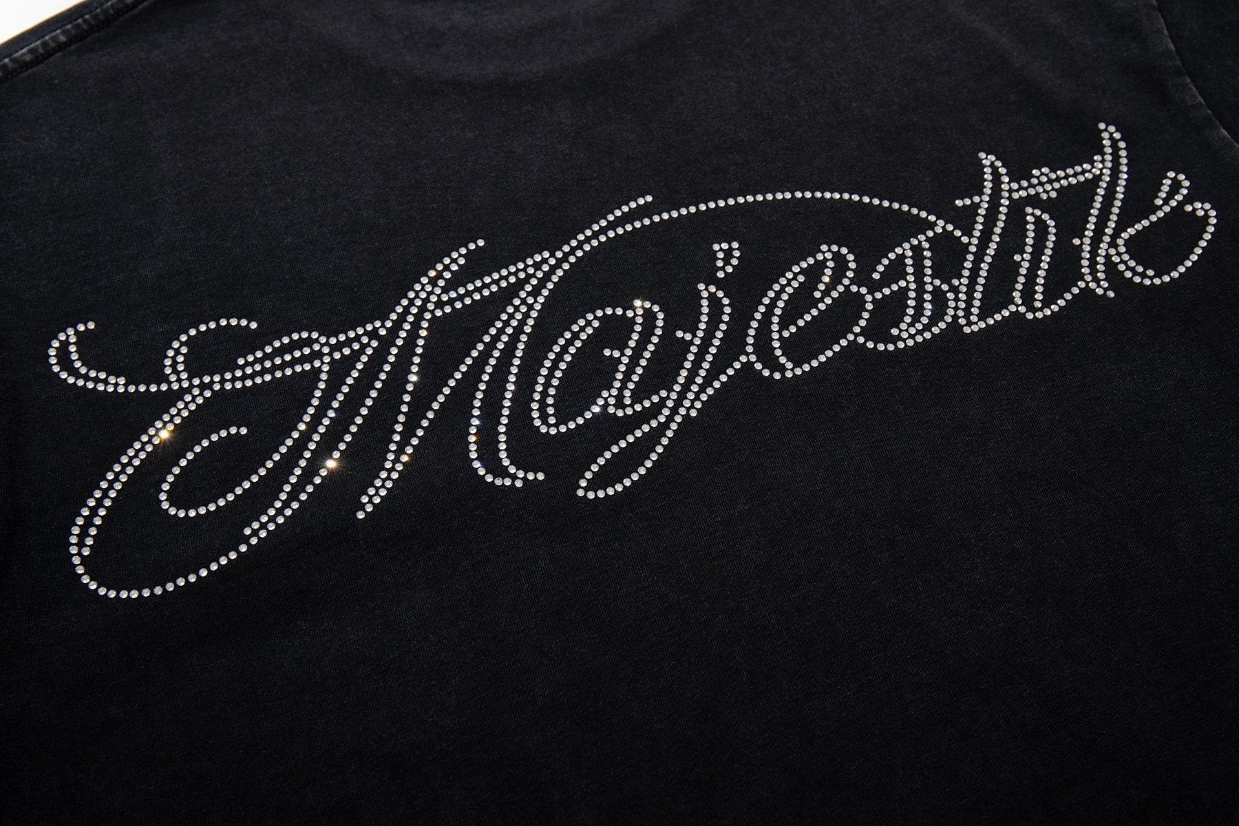 MAJESTIK Bulldog Graphic Short-Sleeve T-Shirt ¡ª detail