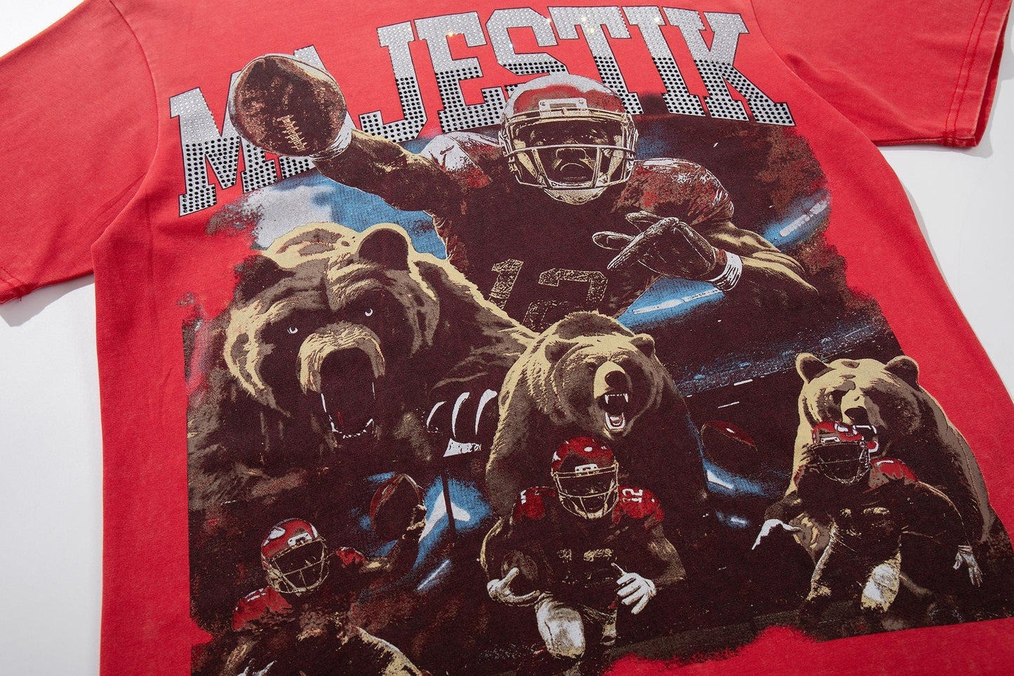 MAJESTIK Football Bear Graphic Short-Sleeve T-Shirt ¡ª detail