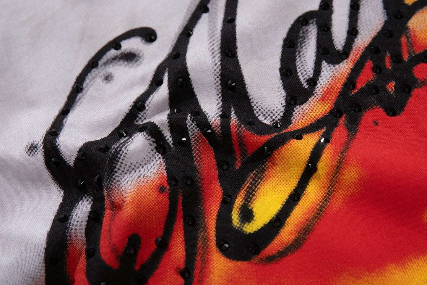 MAJESTIK Horse Racing Graffiti Graphic T-Shirt ¡ª detail
