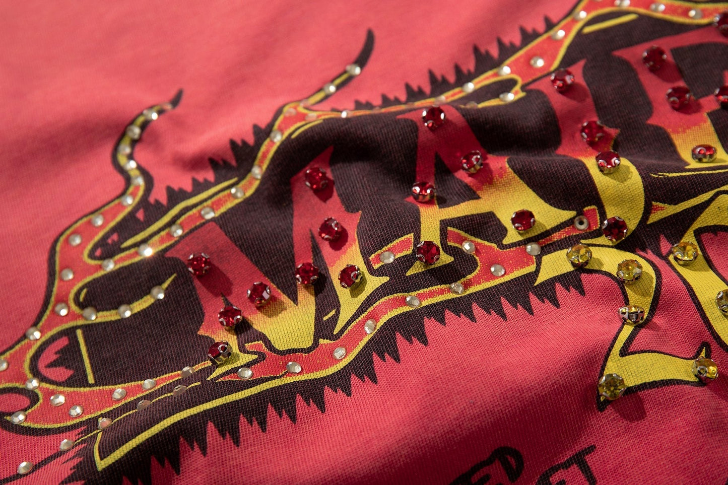 MAJESTIK Washed Red Graphic Short-Sleeve T-Shirt ¡ª detail
